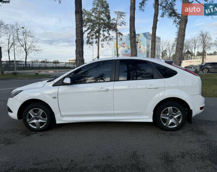 Белый Форд Фокус, объемом двигателя 1.4 л и пробегом 200 тыс. км за 5500 $, фото 5 на Automoto.ua