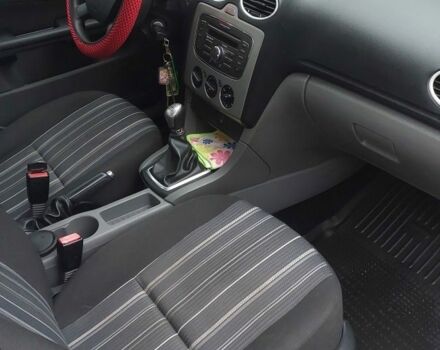 Белый Форд Фокус, объемом двигателя 1.4 л и пробегом 92 тыс. км за 8800 $, фото 12 на Automoto.ua