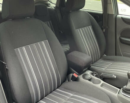 Білий Форд Фокус, об'ємом двигуна 1.4 л та пробігом 325 тис. км за 5000 $, фото 64 на Automoto.ua