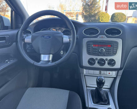 Белый Форд Фокус, объемом двигателя 1.6 л и пробегом 203 тыс. км за 5650 $, фото 19 на Automoto.ua