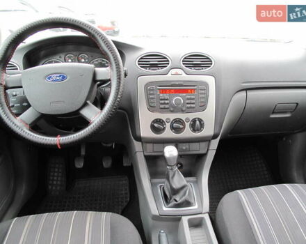 Белый Форд Фокус, объемом двигателя 1.39 л и пробегом 215 тыс. км за 5000 $, фото 24 на Automoto.ua