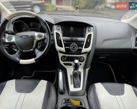 Форд Фокус 2011 в Виннице на Automoto.ua Белый Форд Фокус, объемом двигателя 2 л и пробегом 175 тыс. км за 7500 $, фото 8 на Automoto.ua