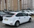 Белый Форд Фокус, объемом двигателя 1.4 л и пробегом 240 тыс. км за 3900 $, фото 4 на Automoto.ua