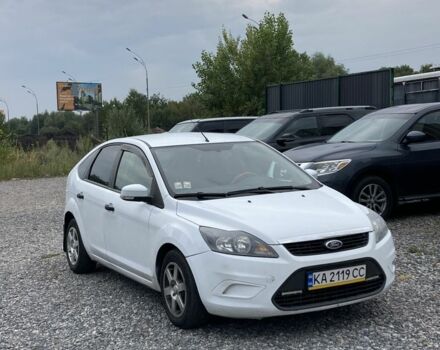 Белый Форд Фокус, объемом двигателя 1.4 л и пробегом 240 тыс. км за 3900 $, фото 2 на Automoto.ua