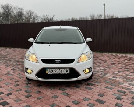 Белый Форд Фокус, объемом двигателя 1.6 л и пробегом 148 тыс. км за 5500 $, фото 1 на Automoto.ua