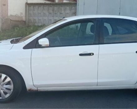 Білий Форд Фокус, об'ємом двигуна 1.4 л та пробігом 215 тис. км за 4500 $, фото 7 на Automoto.ua