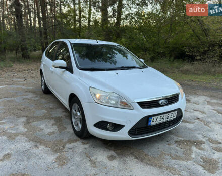 Белый Форд Фокус, объемом двигателя 1.39 л и пробегом 222 тыс. км за 5300 $, фото 1 на Automoto.ua