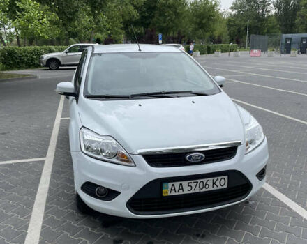 Білий Форд Фокус, об'ємом двигуна 1.4 л та пробігом 325 тис. км за 5000 $, фото 4 на Automoto.ua