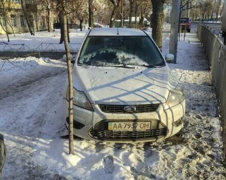 Білий Форд Фокус, об'ємом двигуна 1.6 л та пробігом 227 тис. км за 5200 $, фото 6 на Automoto.ua