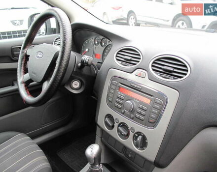 Белый Форд Фокус, объемом двигателя 1.39 л и пробегом 215 тыс. км за 5000 $, фото 33 на Automoto.ua