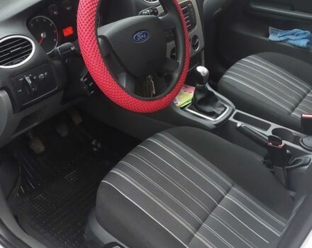 Белый Форд Фокус, объемом двигателя 1.4 л и пробегом 92 тыс. км за 8800 $, фото 9 на Automoto.ua