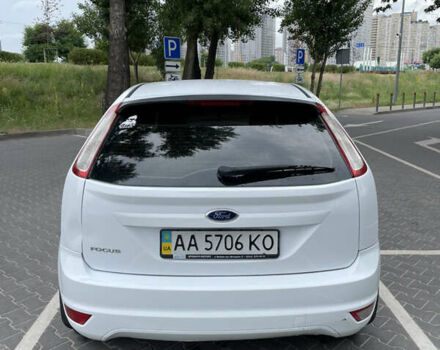Білий Форд Фокус, об'ємом двигуна 1.4 л та пробігом 325 тис. км за 5000 $, фото 20 на Automoto.ua
