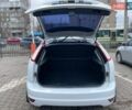 Белый Форд Фокус, объемом двигателя 1.6 л и пробегом 198 тыс. км за 5900 $, фото 9 на Automoto.ua