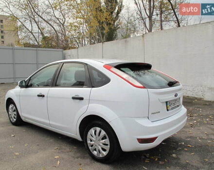 Белый Форд Фокус, объемом двигателя 1.39 л и пробегом 215 тыс. км за 5000 $, фото 7 на Automoto.ua