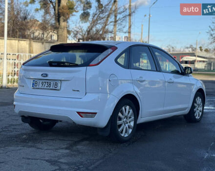 Белый Форд Фокус, объемом двигателя 1.6 л и пробегом 203 тыс. км за 5650 $, фото 4 на Automoto.ua