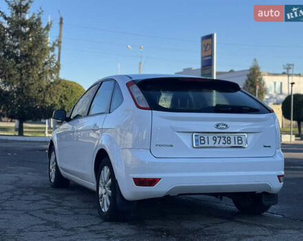Белый Форд Фокус, объемом двигателя 1.6 л и пробегом 203 тыс. км за 5650 $, фото 2 на Automoto.ua