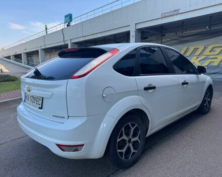 Белый Форд Фокус, объемом двигателя 1.4 л и пробегом 200 тыс. км за 4600 $, фото 1 на Automoto.ua