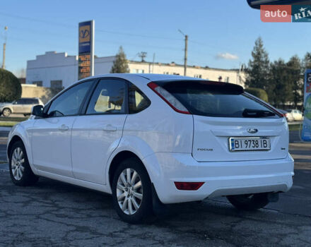 Белый Форд Фокус, объемом двигателя 1.6 л и пробегом 203 тыс. км за 5650 $, фото 3 на Automoto.ua