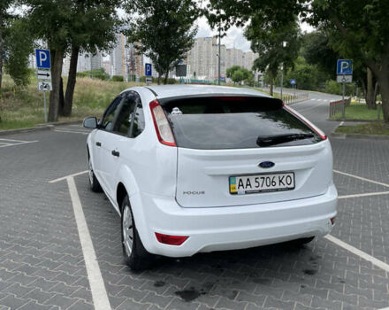 Білий Форд Фокус, об'ємом двигуна 1.4 л та пробігом 325 тис. км за 5000 $, фото 39 на Automoto.ua