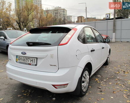 Белый Форд Фокус, объемом двигателя 1.39 л и пробегом 215 тыс. км за 5000 $, фото 6 на Automoto.ua