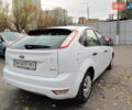 Белый Форд Фокус, объемом двигателя 1.39 л и пробегом 215 тыс. км за 5000 $, фото 6 на Automoto.ua