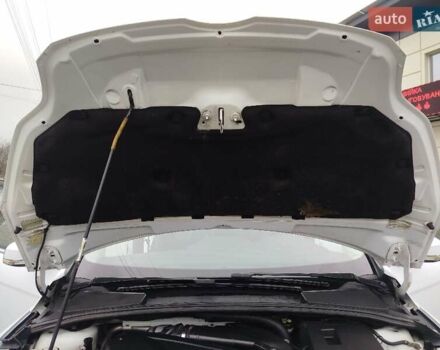 Білий Форд Фокус, об'ємом двигуна 1.6 л та пробігом 266 тис. км за 6999 $, фото 31 на Automoto.ua