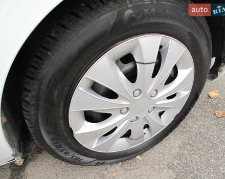 Белый Форд Фокус, объемом двигателя 1.39 л и пробегом 215 тыс. км за 5000 $, фото 9 на Automoto.ua