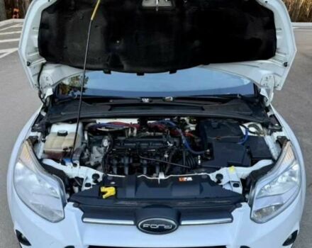 Белый Форд Фокус, объемом двигателя 1.6 л и пробегом 143 тыс. км за 3285 $, фото 5 на Automoto.ua