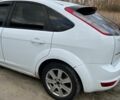 Білий Форд Фокус, об'ємом двигуна 1.6 л та пробігом 348 тис. км за 5200 $, фото 3 на Automoto.ua