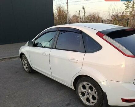 Белый Форд Фокус, объемом двигателя 1.6 л и пробегом 197 тыс. км за 6500 $, фото 4 на Automoto.ua