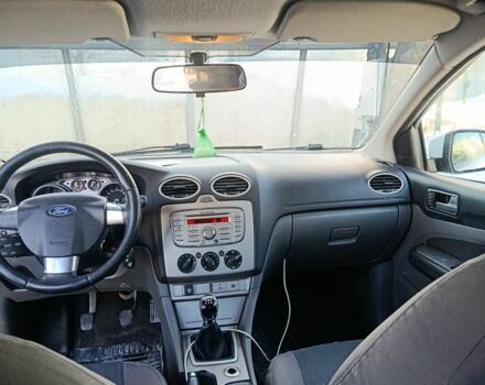 Білий Форд Фокус, об'ємом двигуна 1.6 л та пробігом 210 тис. км за 5350 $, фото 5 на Automoto.ua