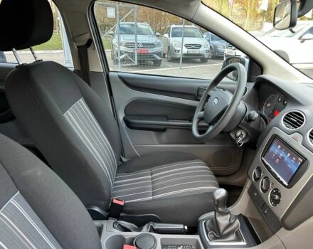 Белый Форд Фокус, объемом двигателя 1.4 л и пробегом 167 тыс. км за 5900 $, фото 14 на Automoto.ua