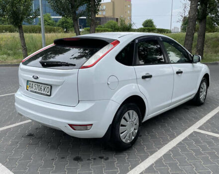 Білий Форд Фокус, об'ємом двигуна 1.4 л та пробігом 325 тис. км за 5000 $, фото 22 на Automoto.ua