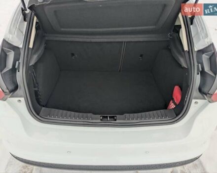 Белый Форд Фокус, объемом двигателя 1.6 л и пробегом 260 тыс. км за 8199 $, фото 13 на Automoto.ua