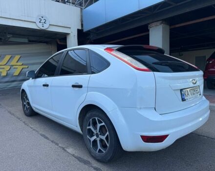 Белый Форд Фокус, объемом двигателя 1.4 л и пробегом 200 тыс. км за 4600 $, фото 4 на Automoto.ua