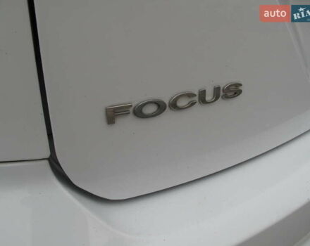 Белый Форд Фокус, объемом двигателя 1.39 л и пробегом 215 тыс. км за 5000 $, фото 42 на Automoto.ua