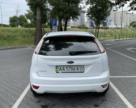 Білий Форд Фокус, об'ємом двигуна 1.4 л та пробігом 325 тис. км за 5000 $, фото 19 на Automoto.ua