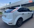 Белый Форд Фокус, объемом двигателя 1.4 л и пробегом 200 тыс. км за 4600 $, фото 2 на Automoto.ua