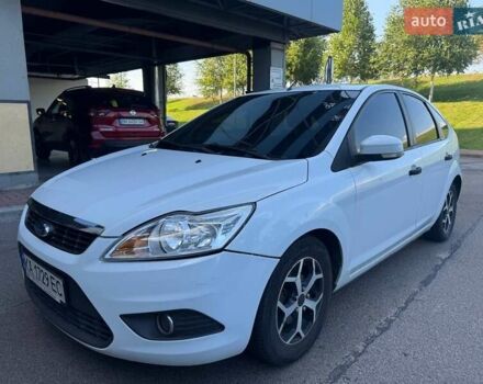 Белый Форд Фокус, объемом двигателя 1.4 л и пробегом 200 тыс. км за 4600 $, фото 4 на Automoto.ua