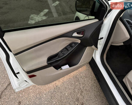 Белый Форд Фокус, объемом двигателя 0 л и пробегом 138 тыс. км за 7999 $, фото 20 на Automoto.ua