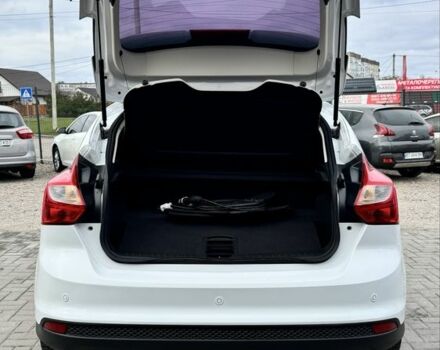 Белый Форд Фокус, объемом двигателя 0 л и пробегом 146 тыс. км за 7999 $, фото 5 на Automoto.ua