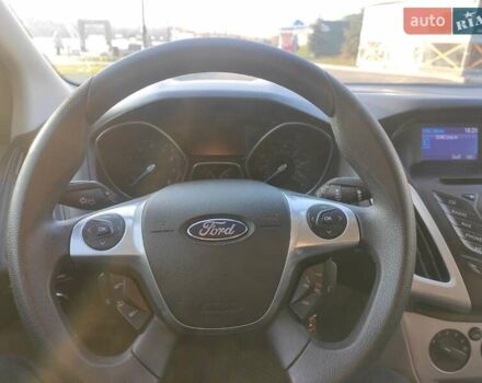 Белый Форд Фокус, объемом двигателя 2 л и пробегом 146 тыс. км за 8200 $, фото 6 на Automoto.ua