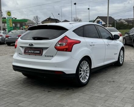 Білий Форд Фокус, об'ємом двигуна 0 л та пробігом 146 тис. км за 7999 $, фото 3 на Automoto.ua