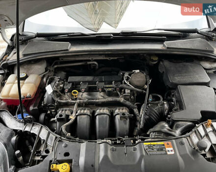 Белый Форд Фокус, объемом двигателя 2 л и пробегом 205 тыс. км за 7400 $, фото 3 на Automoto.ua