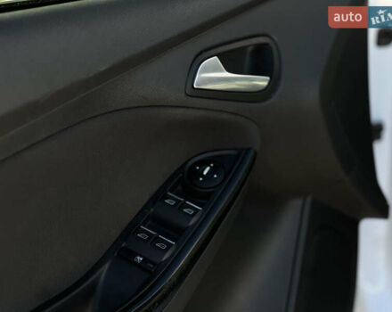 Белый Форд Фокус, объемом двигателя 1.6 л и пробегом 254 тыс. км за 6500 $, фото 8 на Automoto.ua