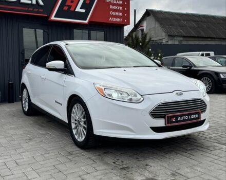Белый Форд Фокус, объемом двигателя 0 л и пробегом 146 тыс. км за 7999 $, фото 1 на Automoto.ua