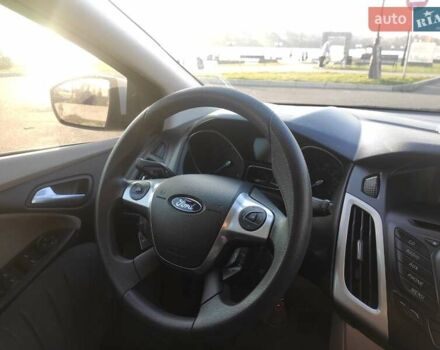 Белый Форд Фокус, объемом двигателя 2 л и пробегом 146 тыс. км за 8200 $, фото 4 на Automoto.ua