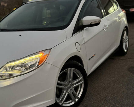 Белый Форд Фокус, объемом двигателя 0 л и пробегом 138 тыс. км за 7999 $, фото 43 на Automoto.ua