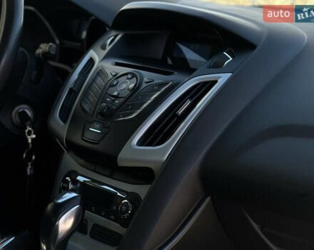 Белый Форд Фокус, объемом двигателя 1.6 л и пробегом 254 тыс. км за 6500 $, фото 4 на Automoto.ua