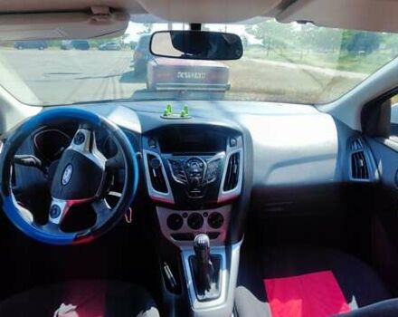 Белый Форд Фокус, объемом двигателя 1.6 л и пробегом 560 тыс. км за 5500 $, фото 4 на Automoto.ua